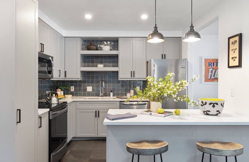 Jackson House | Outpost: Clark's Knoll 381 - Walk to Town Square