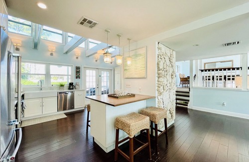 Birch Park Finger Streets House | Over 150 Five star reviews. Original Florida Beach house steps from beach