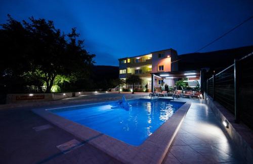 Podstrana Apartment | Over the skyline
