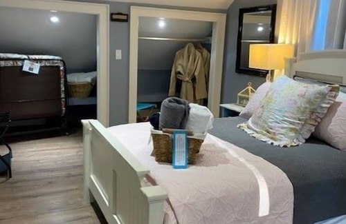 Kawartha Lakes Bed & Breakfast | Over the Top B&B