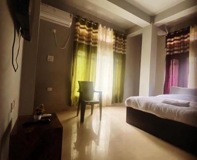 Sualkuchi Hotel | OVIYA INN