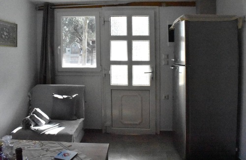 Ovrios House | Ovrios Triple Studio