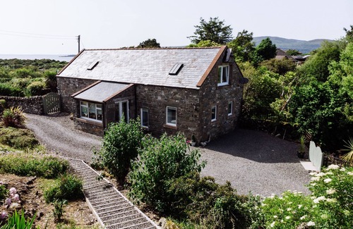 Castle Douglas Cottage | Owl Cote - a cottage that sleeps 5 guests in 3 bedrooms