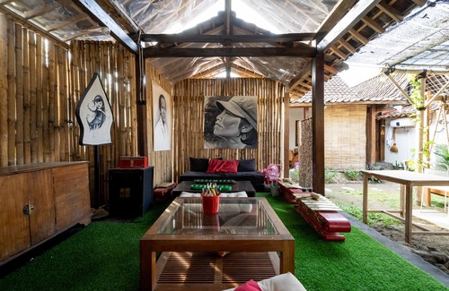 Borobudur Hotel | OYO 2393 Putroyono Homestay