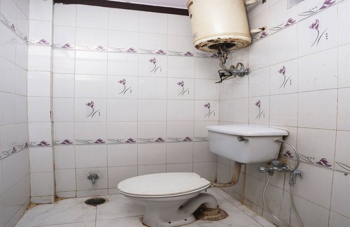 Ghata Hotel | OYO 26915 Hotel North East Residency