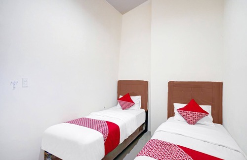 Medan Hotel | OYO 3051 Stm Suite Near Amplas Bus Terminal