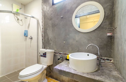 Wat Ket Hotel | OYO 412 7 Days Hotel