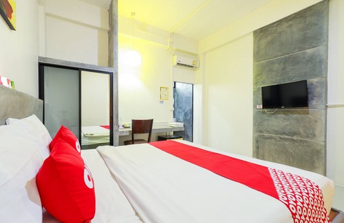 Wat Ket Hotel | OYO 412 7 Days Hotel