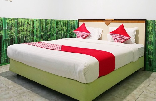 Balikpapan House | OYO 754 Nur Aziziah Guest House Syariah