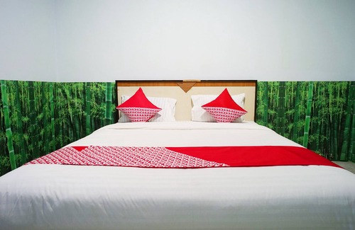 Balikpapan House | OYO 754 Nur Aziziah Guest House Syariah