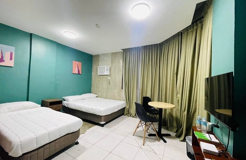 Dalaguete Hotel | OYO 925 Rcee Place