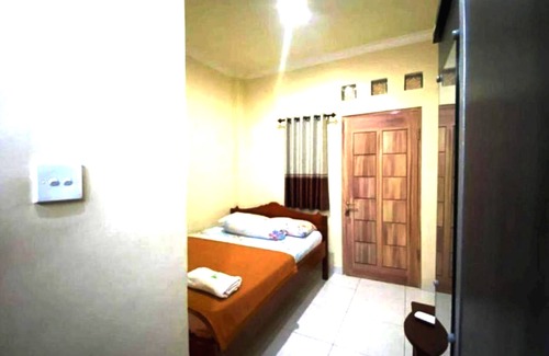 Makassar Hotel | OYO 93296 Kost Gowa Near Gowa