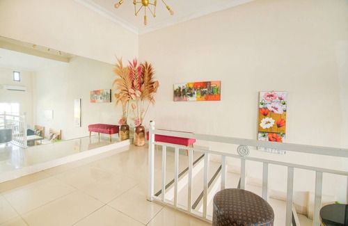 Panakkukang Hotel | OYO 94669 Hotel Puri Inn Panakkukang Makassar