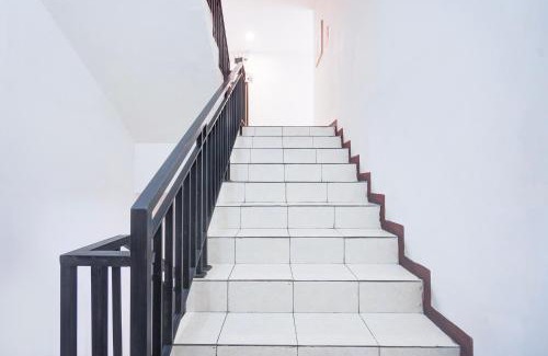 Makassar Hotel | OYO 94774 Mulia House