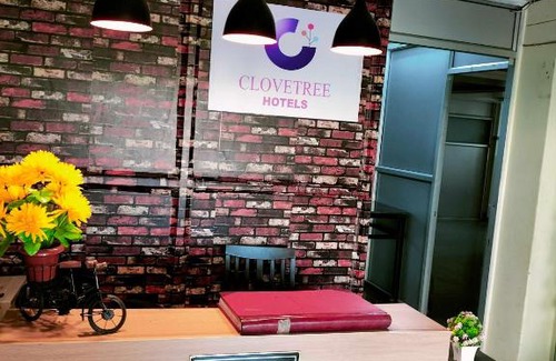 Danapur Hotel | OYO Clovetree Hotel Gola Road