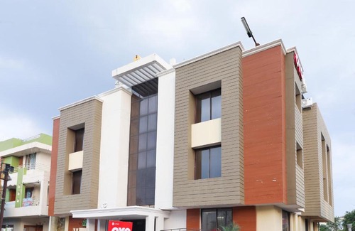 Bhopal Hotel | OYO Flagship Hotel Sandalwood Vibes