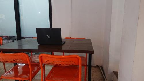 Karawang Hotel | OYO Life 93139 Apartemen Grand Sentraland By Evi