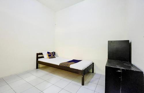 Malang Hotel | OYO Life 93398 Sudimoro Guest House Syariah