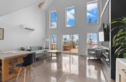 Gaspereaux Apartment | Oyster Creek Chalet 2