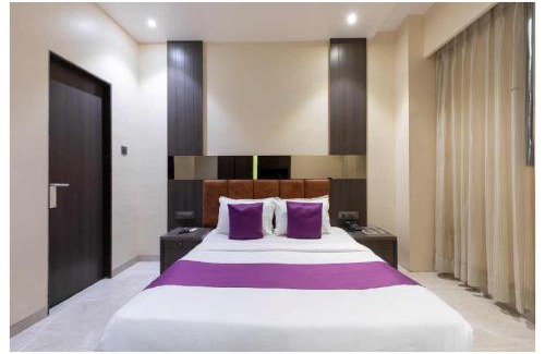 Andheri Hotel | Oyster Suite By Glitz Hotels