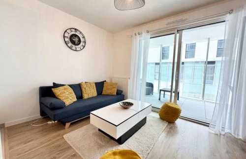 Lorient Apartment | Péristyle - T2 de standing neuf - Balcon