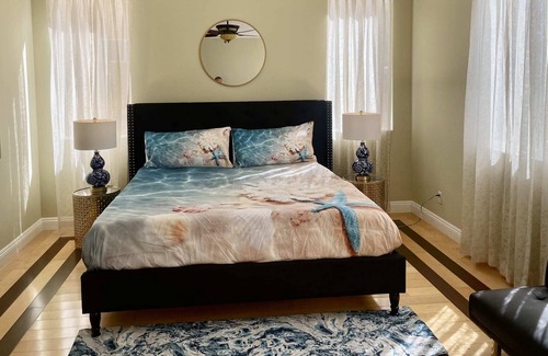 Calabasas House | Pacific Dreams West Hills. 6 BR 3 BA. Sleeps 10-12