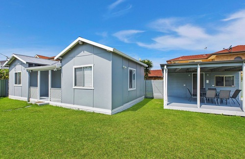 Long Jetty Apartment | Pacific Family Retreat