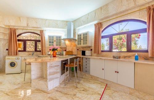 Gaios Apartment | Paco's Resort Family Villa 10