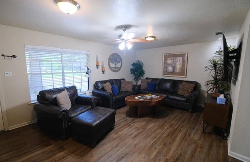 South Baton Rouge House | Padre's Place: a quiet residential home