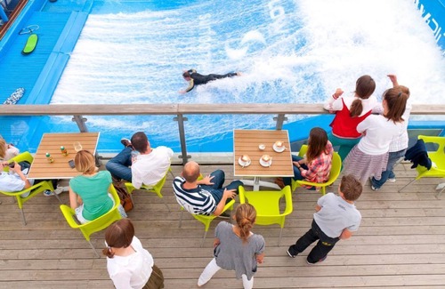 Winnard's Perch Ski Chalet | Padstow Lodge sleeps 4/5 with Hot Tub Terrace