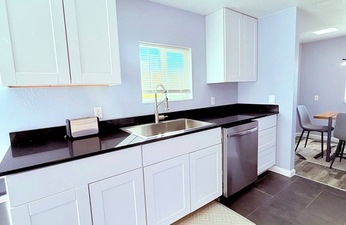 Page House | Page Lake House! Full House, Freshly Remodeled, Boat, RV Parking, Center of Page