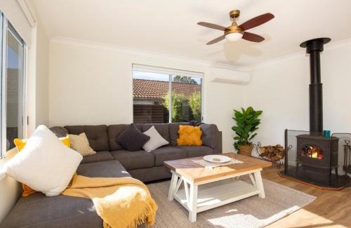 Culburra Beach House | Pagoda at Culburra I Pet Friendly I Newly Renovated
