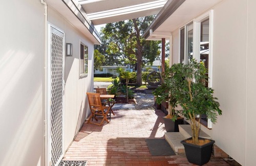 Culburra Beach House | Pagoda @ Culburra - Pet Friendly - Newly Renovated