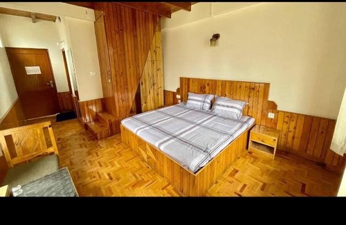 Naggar House | Pahariqueenhousecafe