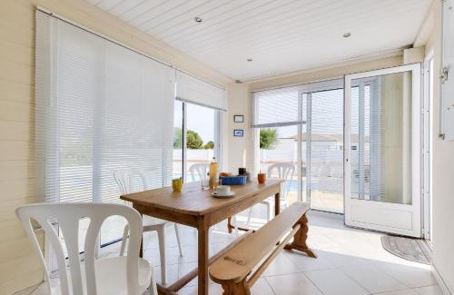 Bourgenay House | Paisible escale à Talmont-Saint-Hilaire avec piscine