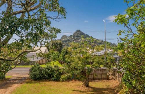 Tairua House | Paku View Retreat - Tairua Holiday Home