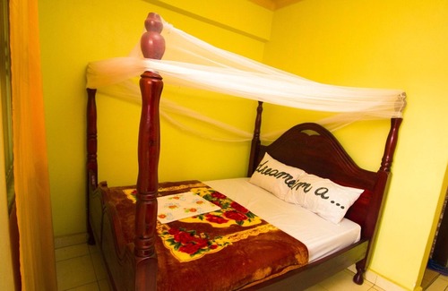 Jinja Hotel | Palace View Guest House