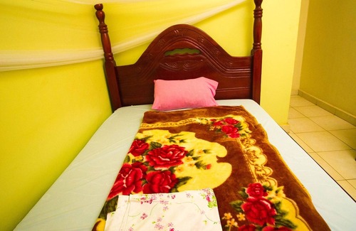 Jinja Hotel | Palace View Guest House