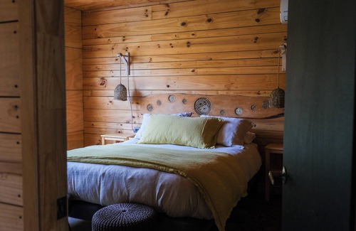 Castro Bed & Breakfast | Palafito Entre Mar y Tierra