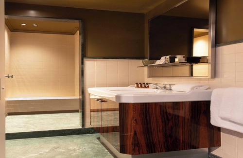 7th Arrondissement Apartment | Palais Bourbon Hotel - Room 34 - 2P - Invalides
