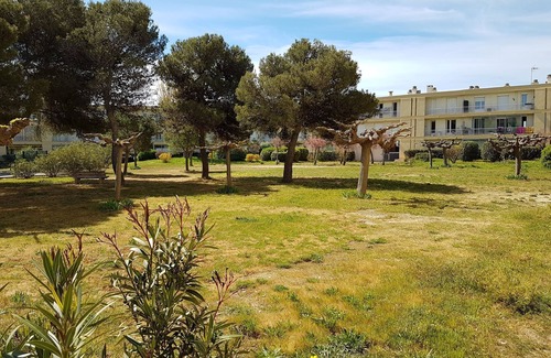 Palavas-les-Flots Apartment | Palavas: Beautiful bright Studio, 2 people CLIM + PK, Near SEA, AVAILABLE WE D AUGUST + TT SEPT