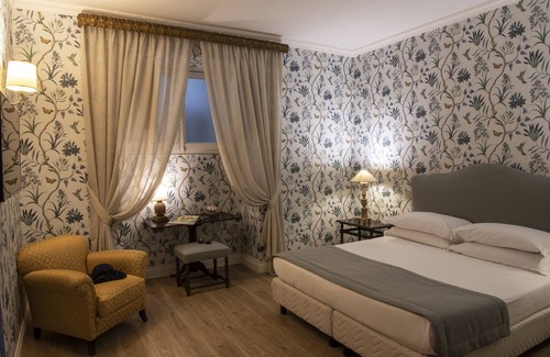 Albergheria Bed & Breakfast | Palazzo Arone dei Baroni di Valentino