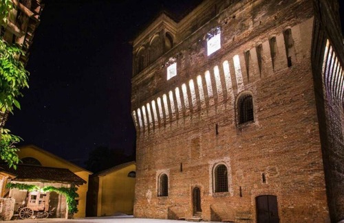 Torre Pallavicina House | Palazzo Barbò Comfortable holiday residence