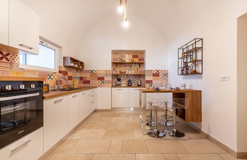 Bisceglie Villa | Palazzo Biscilia with private pool, Bisceglie, Italy