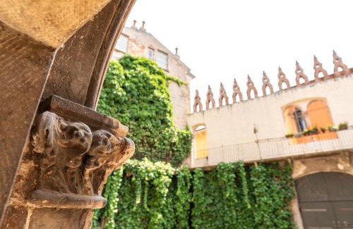 Verona City Centre Apartment | Palazzo delle Guglie by Postcardsfrom