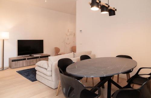 Verona City Centre Apartment | Palazzo delle Guglie by Postcardsfrom