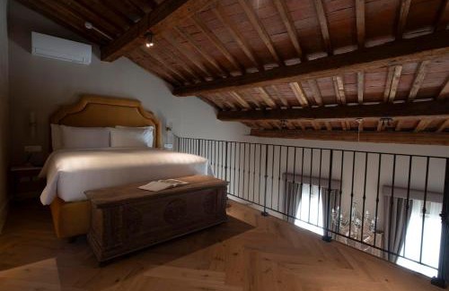 Santa Croce Apartment | Palazzo Doni by Florence Art Apartments