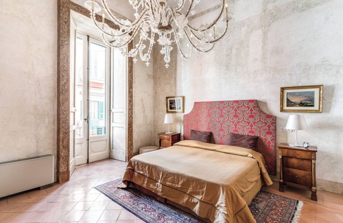Montecalvario House | Palazzo Doria Suite