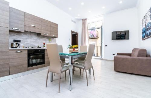 Naples City Centre Apartment | Palazzo Settembrini 49