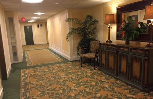 Palm Beach - West Palm Beach Apartment | PALM BEACH ISLAND Town- 2BEDS 2 BATHS POOL,BEACH,FRONT DESK24/7 PALM BEACH HOTEL